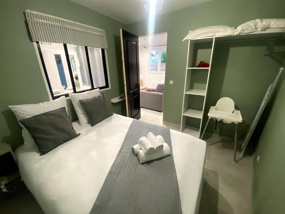 Maison Jardin Et Parking Gratuit - 10 Min De L'Aeroport - Metro 14 - Arrivee Autonome Orly Luaran gambar