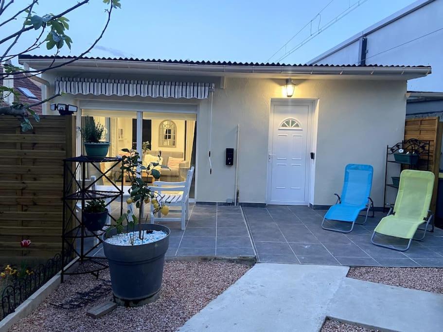 Maison Jardin Et Parking Gratuit - 10 Min De L'Aeroport - Metro 14 - Arrivee Autonome Orly Luaran gambar
